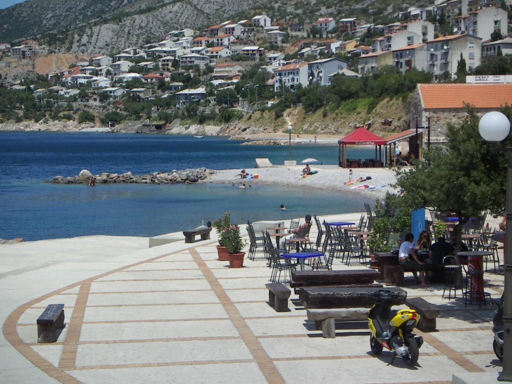 Mikola Appartement Senj  Buitenkant foto